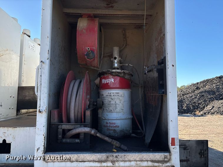 image for item DM1858 1996 Mack CH600 fuel / lube truck