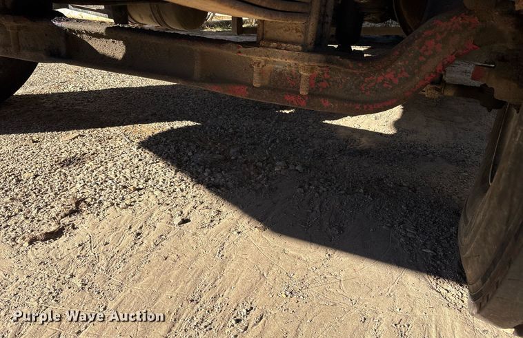 image for item DM1858 1996 Mack CH600 fuel / lube truck