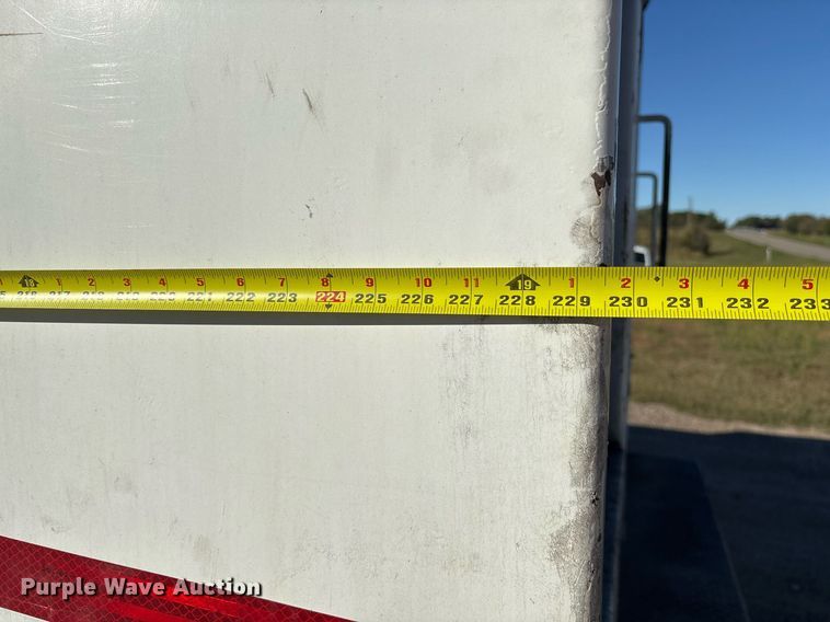 image for item DM1858 1996 Mack CH600 fuel / lube truck