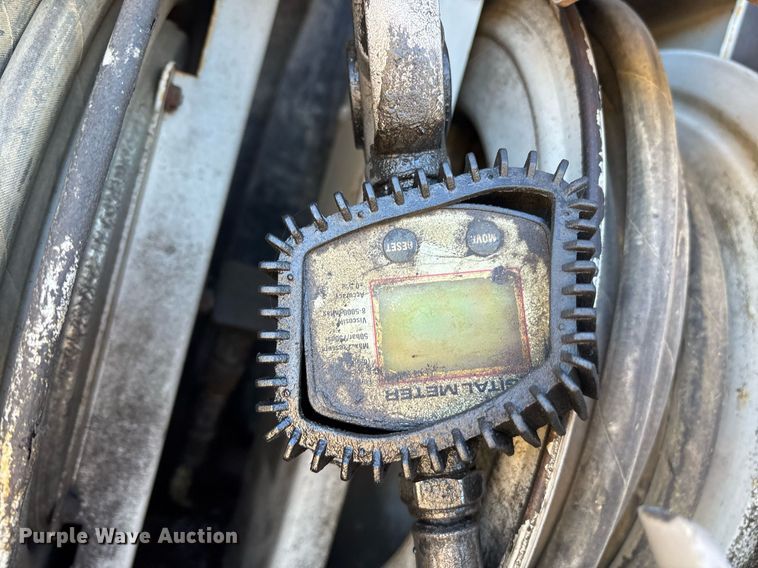 image for item DM1858 1996 Mack CH600 fuel / lube truck