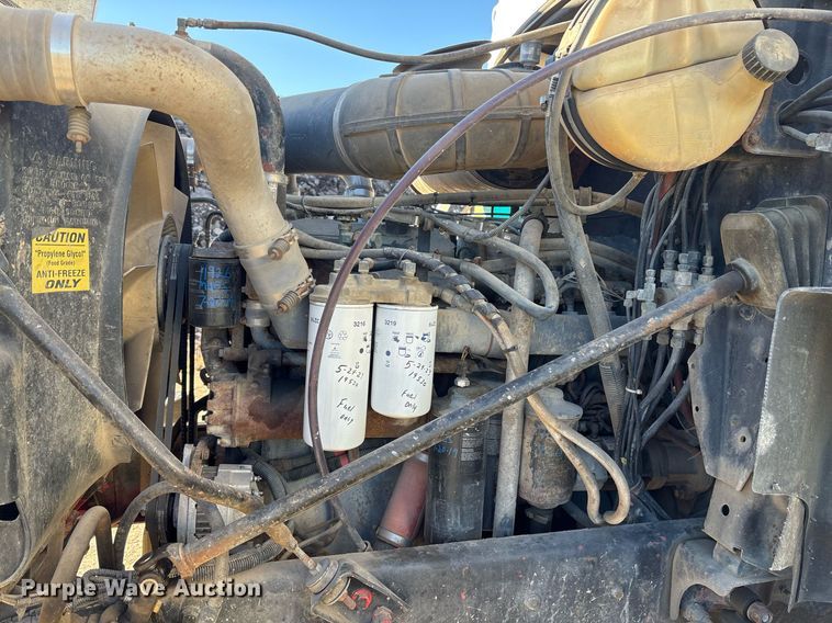 image for item DM1858 1996 Mack CH600 fuel / lube truck