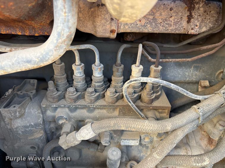 image for item DM1858 1996 Mack CH600 fuel / lube truck