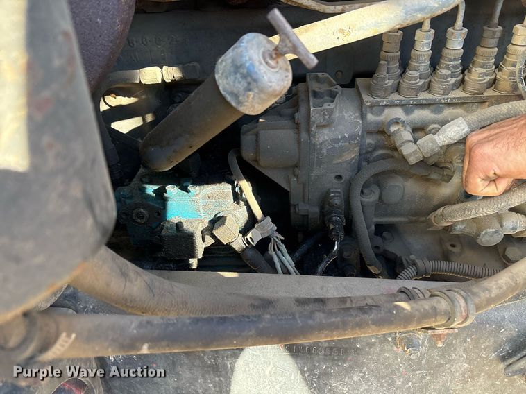 image for item DM1858 1996 Mack CH600 fuel / lube truck