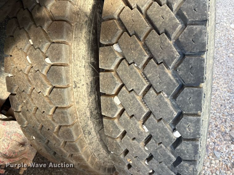 image for item DM1858 1996 Mack CH600 fuel / lube truck