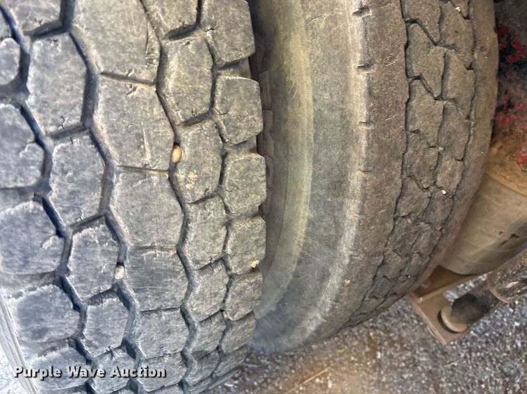 image for item DM1858 1996 Mack CH600 fuel / lube truck