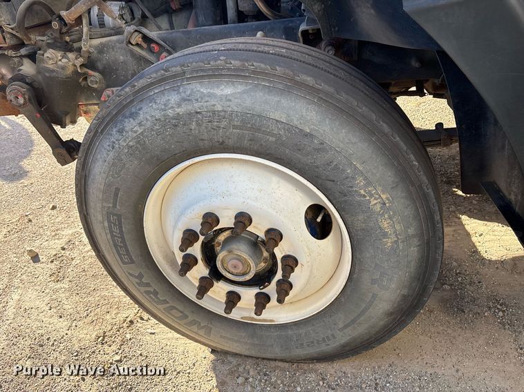 image for item DM1858 1996 Mack CH600 fuel / lube truck