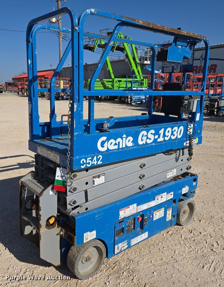 image for item DM7502 Genie GS-1930 scissor lift