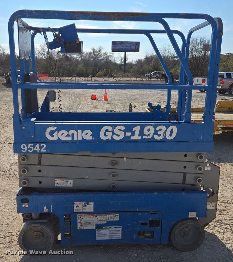 image for item DM7502 Genie GS-1930 scissor lift