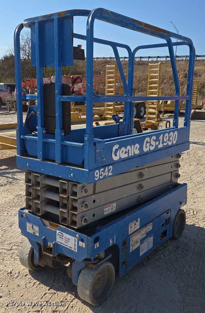 image for item DM7502 Genie GS-1930 scissor lift