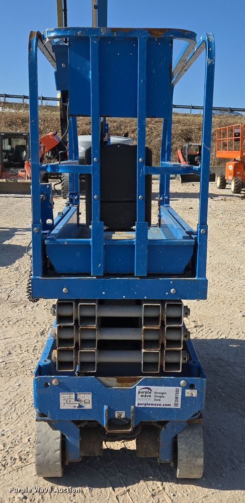 image for item DM7502 Genie GS-1930 scissor lift