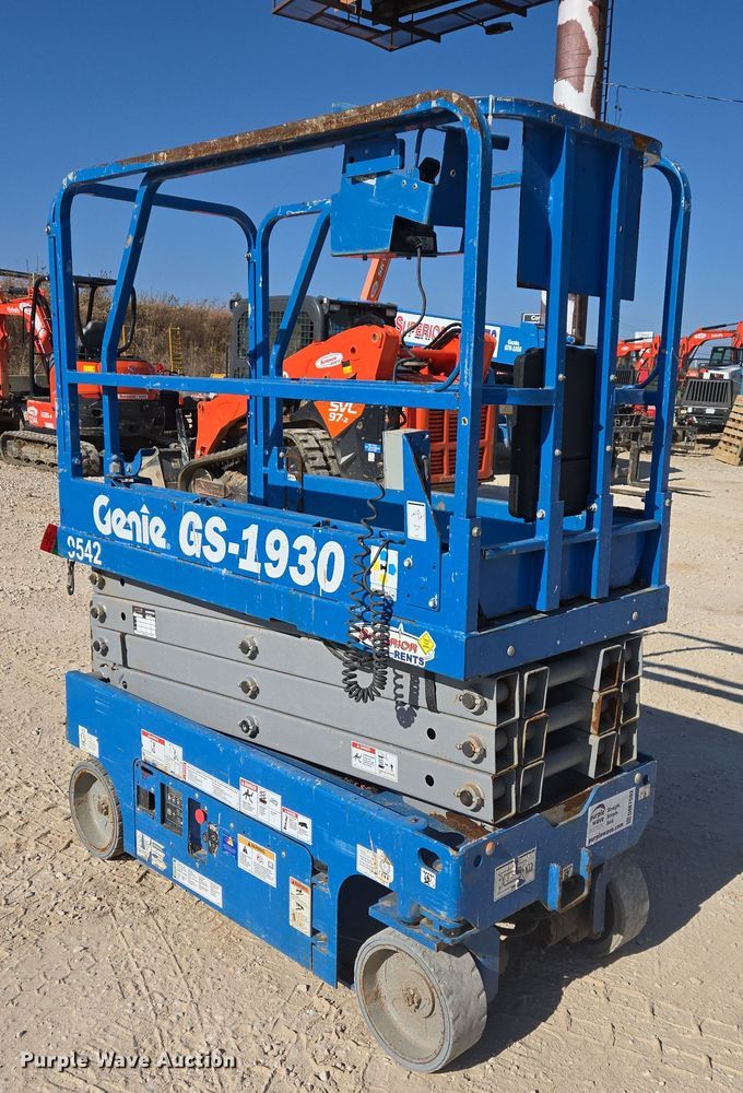 image for item DM7502 Genie GS-1930 scissor lift