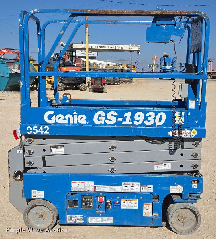 image for item DM7502 Genie GS-1930 scissor lift