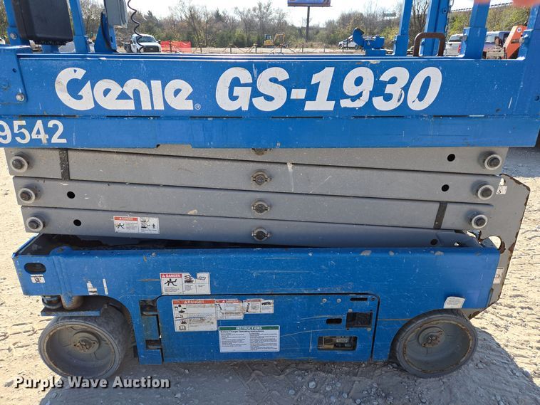 image for item DM7502 Genie GS-1930 scissor lift