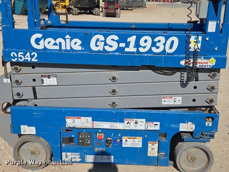image for item DM7502 Genie GS-1930 scissor lift