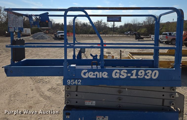 image for item DM7502 Genie GS-1930 scissor lift