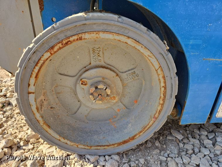 image for item DM7502 Genie GS-1930 scissor lift