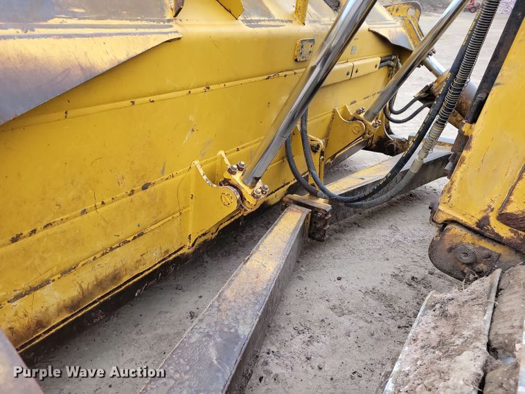 image for item DN3633 2006 Caterpillar D6R XW Series 3 dozer