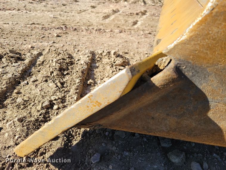 image for item DN3633 2006 Caterpillar D6R XW Series 3 dozer