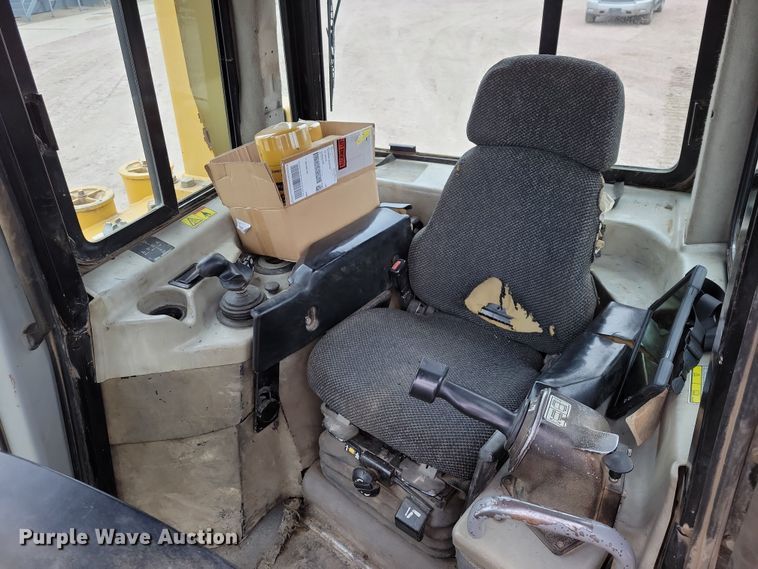 image for item DN3633 2006 Caterpillar D6R XW Series 3 dozer