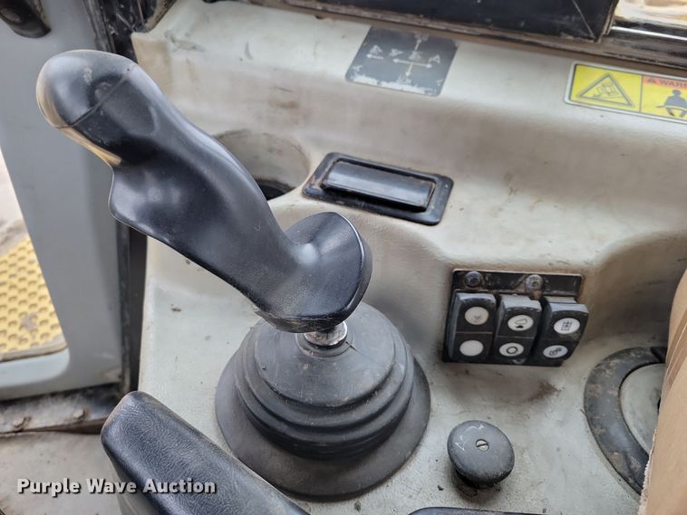 image for item DN3633 2006 Caterpillar D6R XW Series 3 dozer