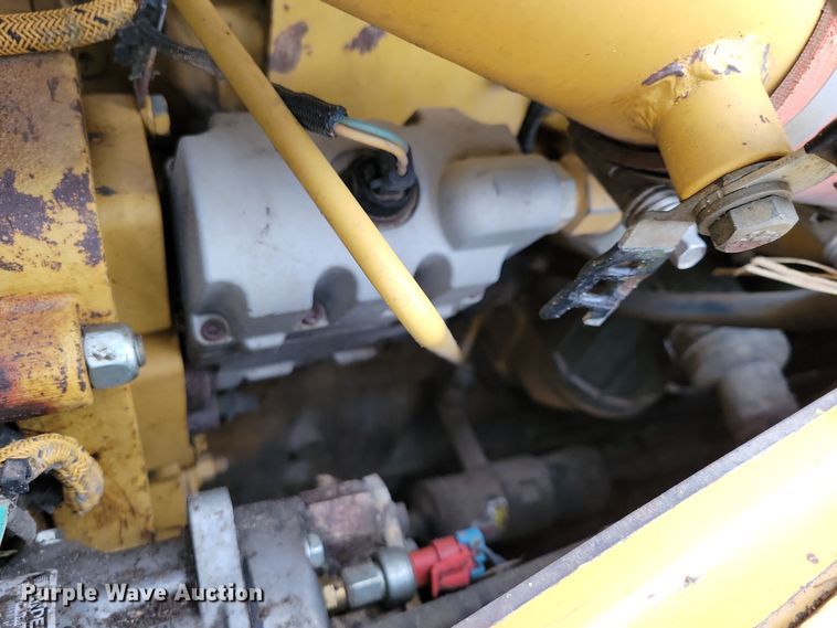 image for item DN3633 2006 Caterpillar D6R XW Series 3 dozer