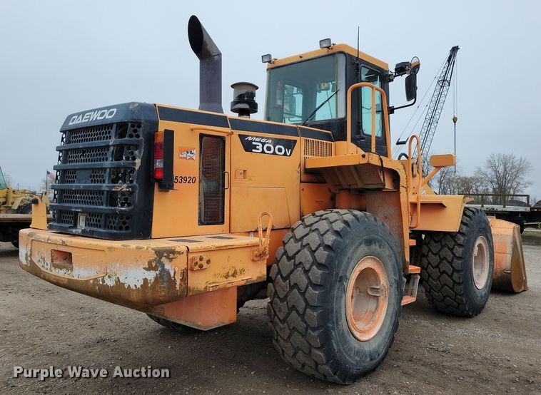 image for item DN3641 2005 Daewoo Mega 300V wheel loader