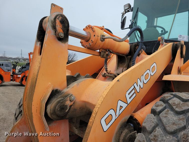 image for item DN3641 2005 Daewoo Mega 300V wheel loader