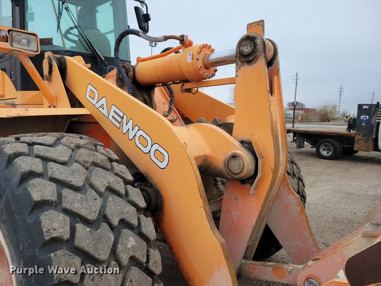 image for item DN3641 2005 Daewoo Mega 300V wheel loader