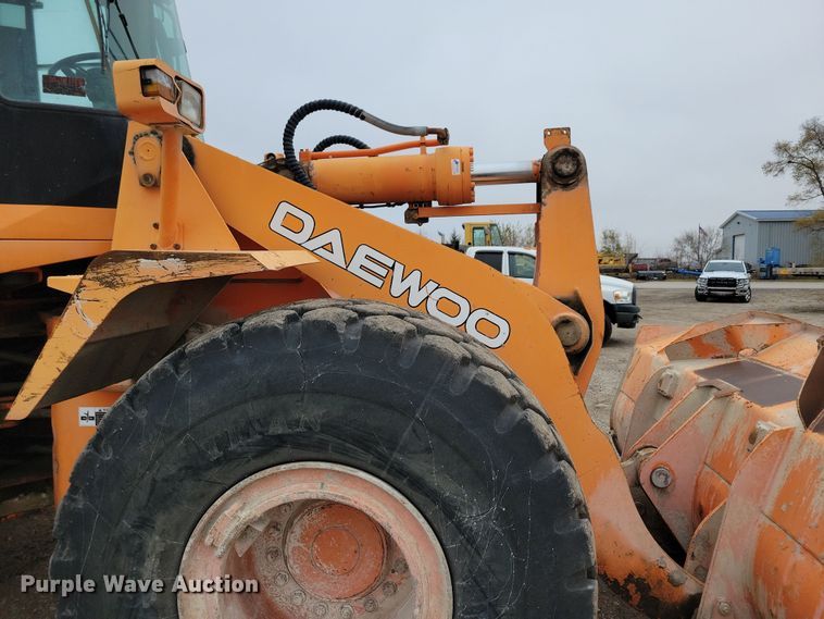 image for item DN3641 2005 Daewoo Mega 300V wheel loader