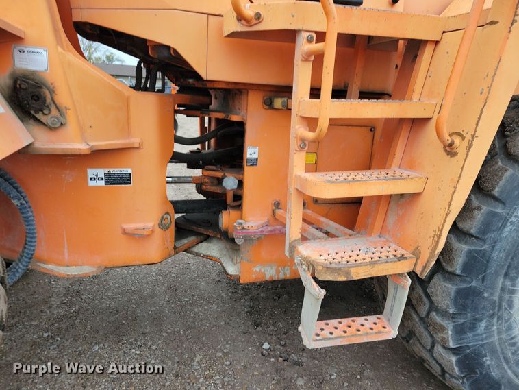 image for item DN3641 2005 Daewoo Mega 300V wheel loader