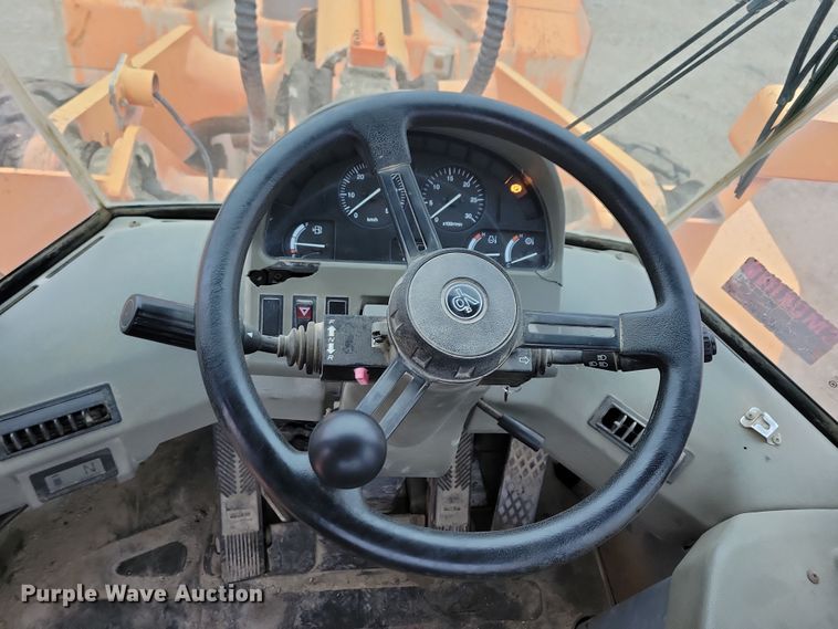 image for item DN3641 2005 Daewoo Mega 300V wheel loader