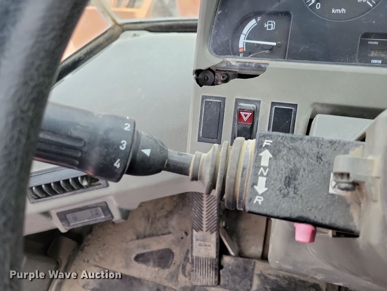 image for item DN3641 2005 Daewoo Mega 300V wheel loader