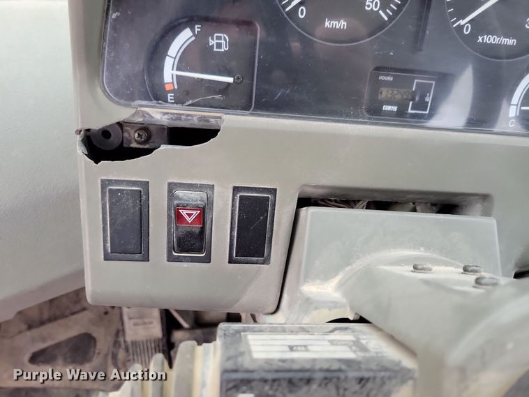 image for item DN3641 2005 Daewoo Mega 300V wheel loader