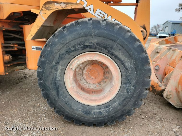 image for item DN3641 2005 Daewoo Mega 300V wheel loader