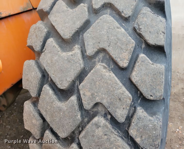 image for item DN3641 2005 Daewoo Mega 300V wheel loader