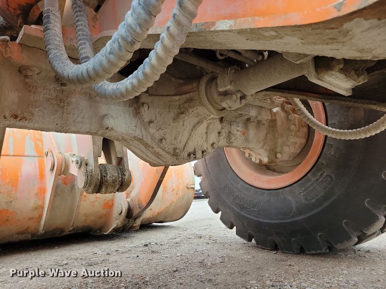 image for item DN3641 2005 Daewoo Mega 300V wheel loader