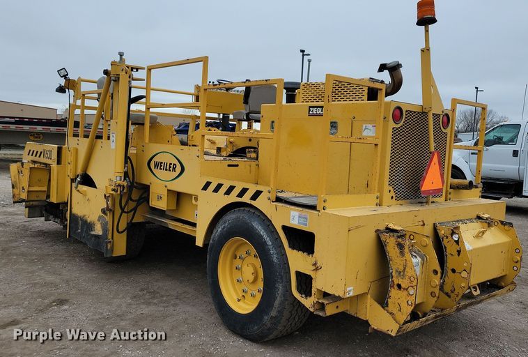 image for item DN3643 Weiler W530 road widener