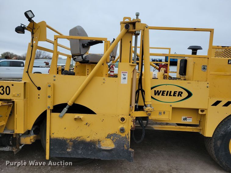 image for item DN3643 Weiler W530 road widener