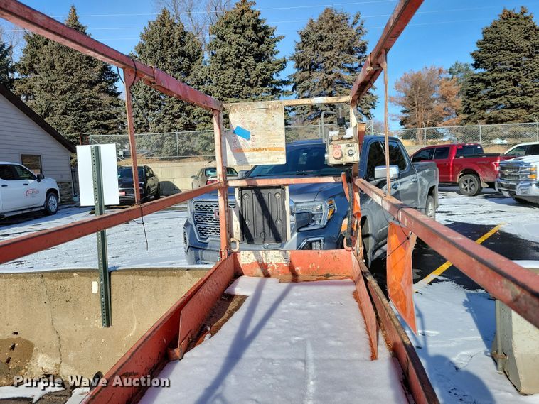 image for item DN3650 2007 SkyJack SJIII 3220 scissor lift