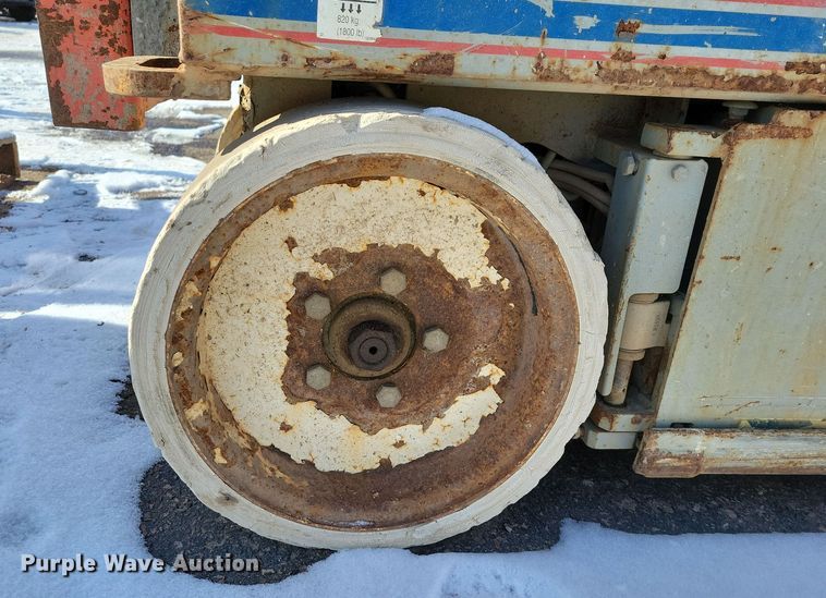 image for item DN3650 2007 SkyJack SJIII 3220 scissor lift