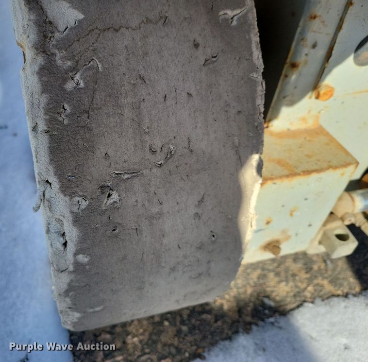 image for item DN3650 2007 SkyJack SJIII 3220 scissor lift