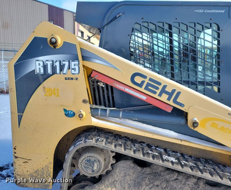 image for item DN3652 2016 Gehl RT175 Gen 2 tracked skid steer loader