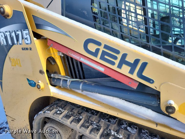 image for item DN3652 2016 Gehl RT175 Gen 2 tracked skid steer loader