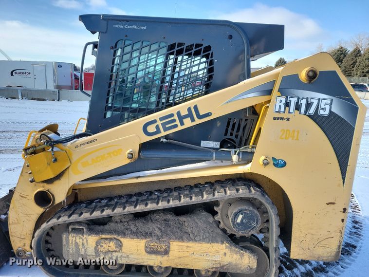image for item DN3652 2016 Gehl RT175 Gen 2 tracked skid steer loader