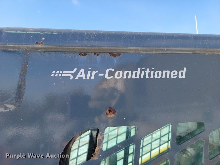 image for item DN3652 2016 Gehl RT175 Gen 2 tracked skid steer loader