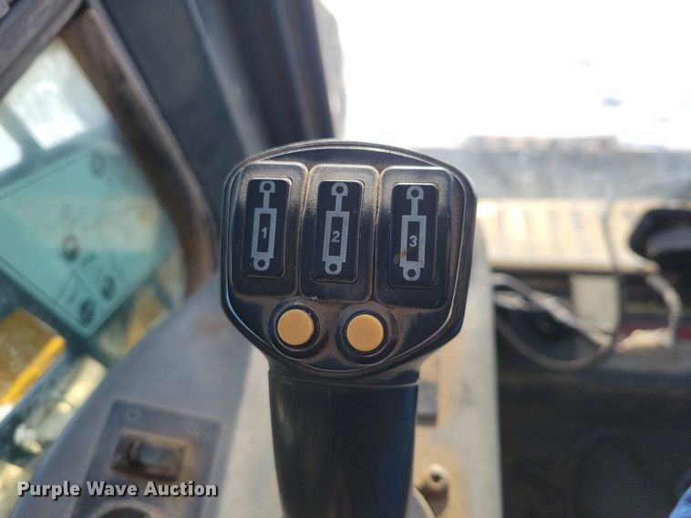 image for item DN3652 2016 Gehl RT175 Gen 2 tracked skid steer loader