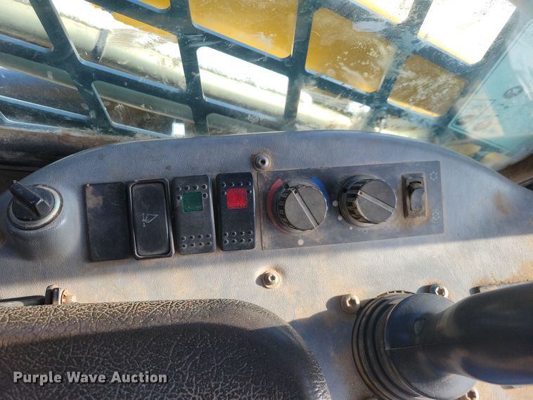 image for item DN3652 2016 Gehl RT175 Gen 2 tracked skid steer loader