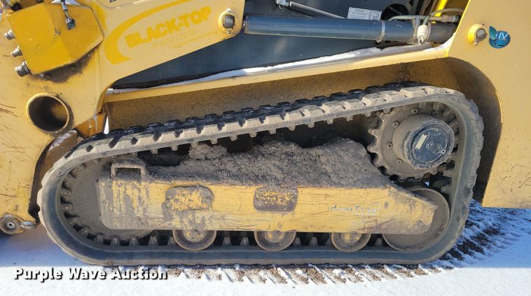 image for item DN3652 2016 Gehl RT175 Gen 2 tracked skid steer loader