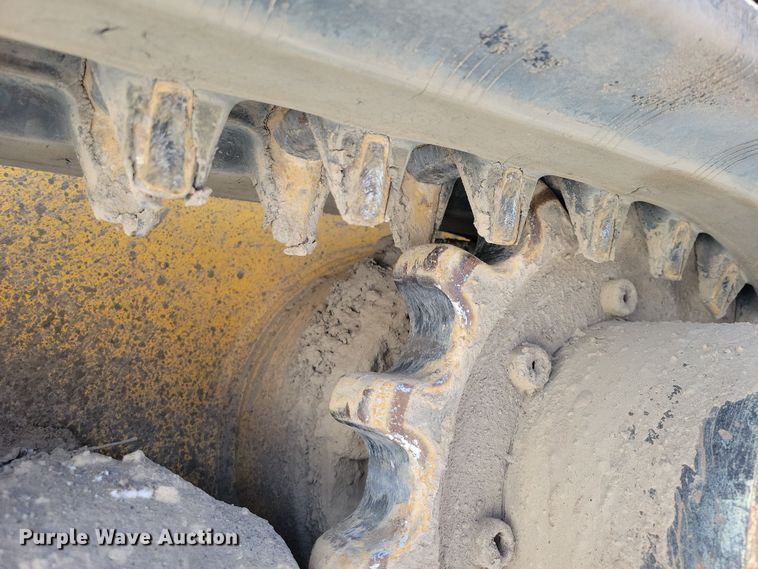 image for item DN3652 2016 Gehl RT175 Gen 2 tracked skid steer loader