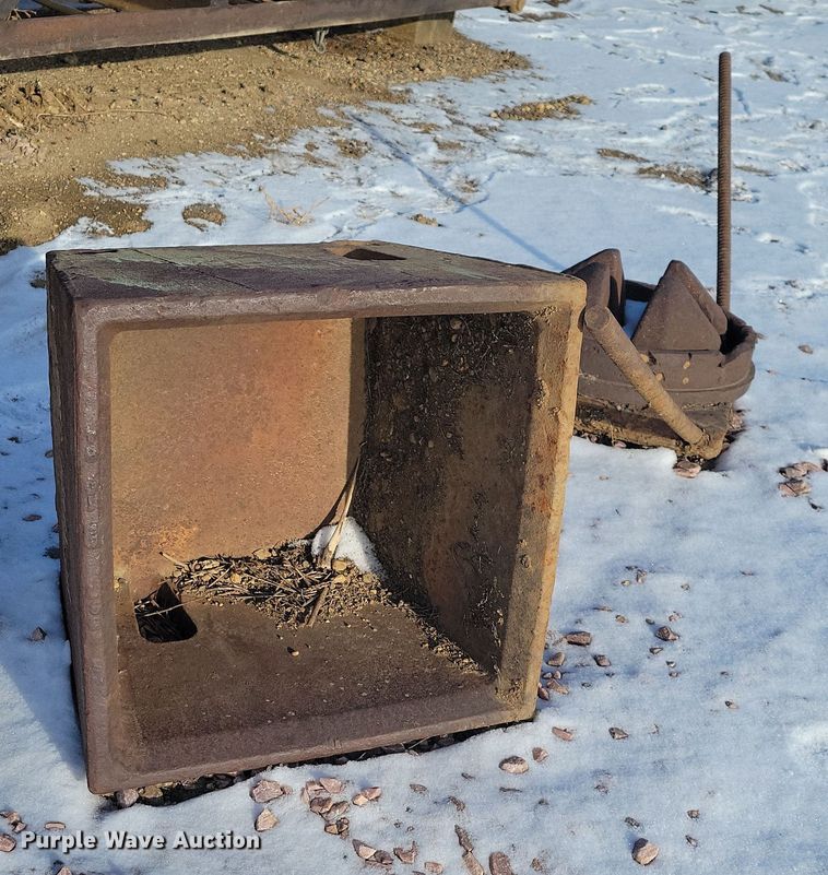 image for item DN3653 Ice pile driver